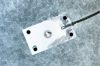 Keyvisual «Final_Bakup» shows the digital urn «Forever Alive». Photo: Jonatan Bischof & Elias Diehl. © ZHdK.